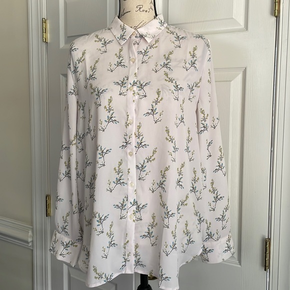 LOFT Tops Loft Buttons Down Shirt Poshmark